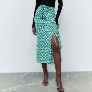 Zara Green Blue Geometric Print Satin MIDI skirt with knot detail & side slit M